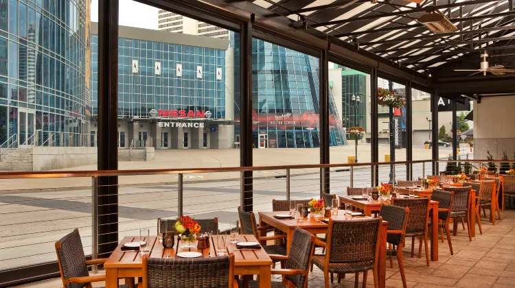 Hilton Nashville Downtown Dining/Restaurant