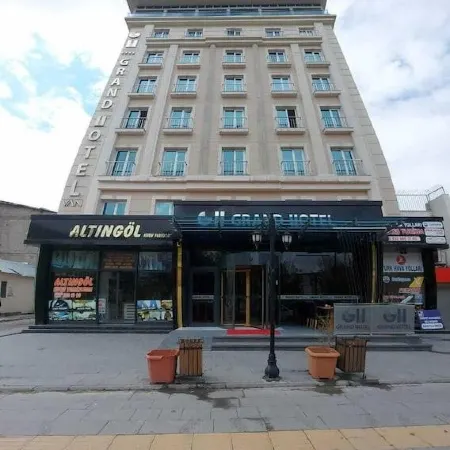 Grand Hotel Van Отели в г. Ван