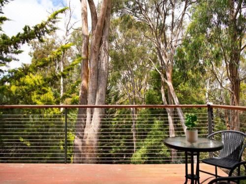 Serena- a Stone's Throw from Lake DaylesfordTwo-Bedroom House