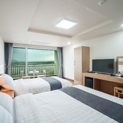 Deluxe Room With Ocean View