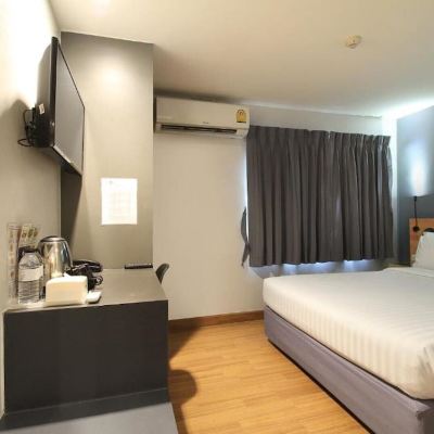 Standard Double Room With Window