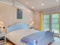 "Åsemarie" - 600m from the Sea Hotels in Dronningmølle