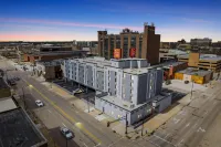 Econo Lodge Inn & Suites Hotels in 