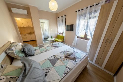 豪华特大床一室房