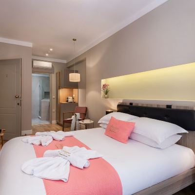 Deluxe Double Room, 1 Queen Bed Viaggio Elegant Rooms Promo Code