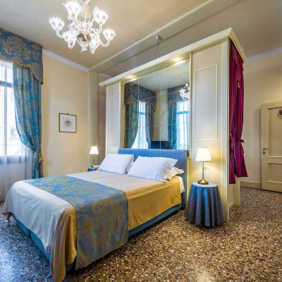 Junior Suite Palazzo Odoni Promo Code