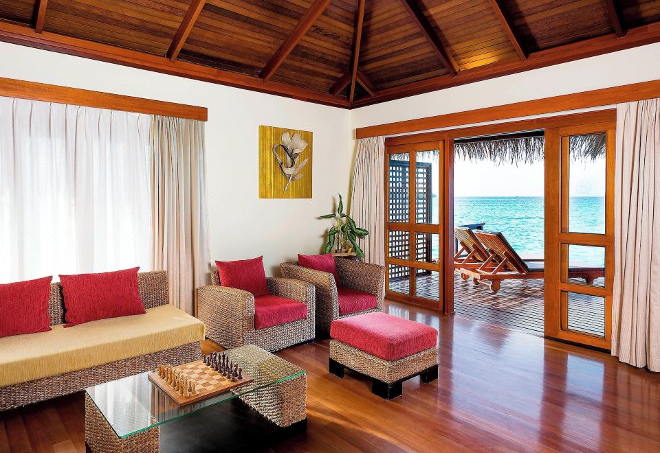 兩臥室水上別墅，兩臥室套房，臥室1: 1張特大床，臥室2：1張特大床，海景