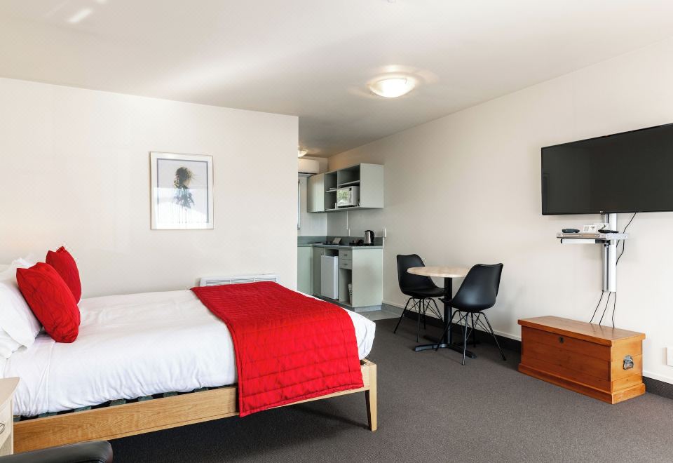 Jasmine Court MotelExecutive Studio