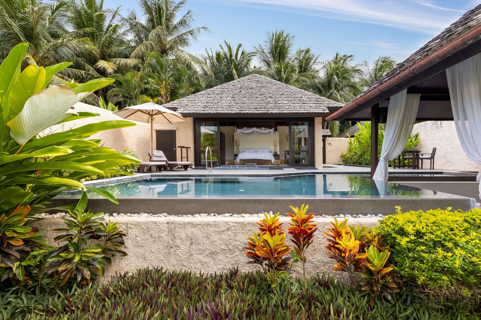 一卧室泳池别墅