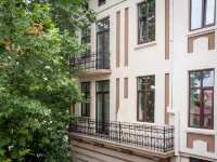 Jmr Royal Hotels in 