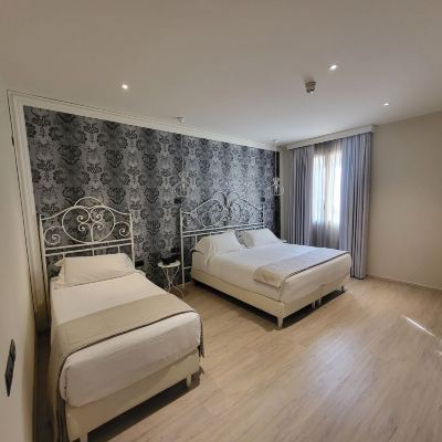 Classic Triple Room Zanhotel Regina Promo Code