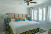 "Idle Time on the Bay Visually Charming and newly refurbished apartment Hotéis em 