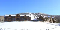 Burke Mountain Hotel Hotele w: 