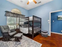 Large Belton Home near Expo Ctr ベルトンのホテル