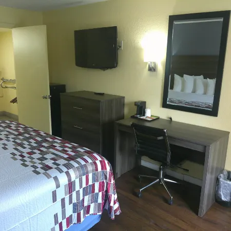 Red Roof Inn Hampton Coliseum Отели в г. Хэмптон