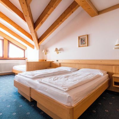 Large Junior Suite Aritz Promo Code