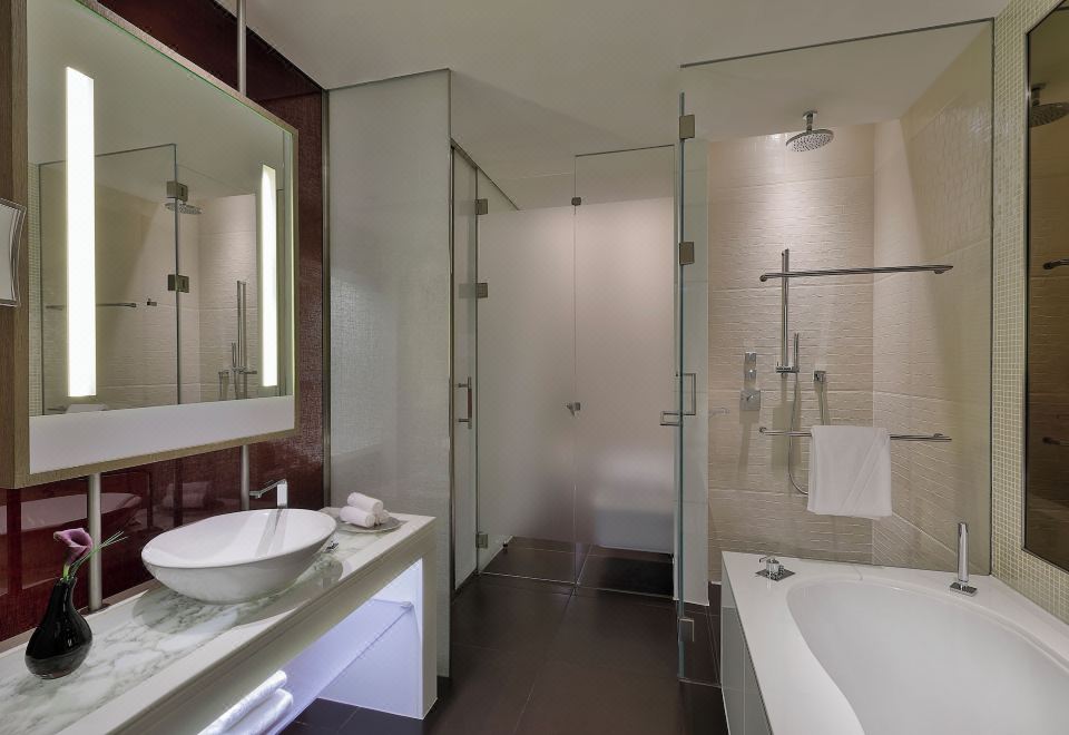 客房， 1 張單人床， 陽臺