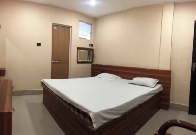 HOTEL SIDHU Hotele w: 