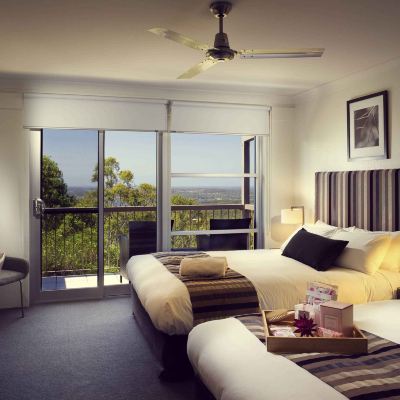Superior Room 1 Queen Bed And 1 King Single Bed Mercure Clear Mountain Lodge Promo Code