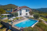 Villa Chimera White 16 with Pool & Gym