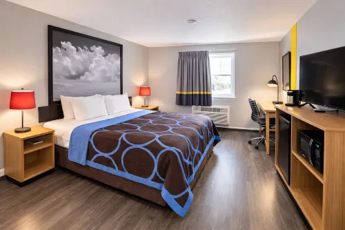 Super 8 by Wyndham Lewiston