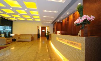 The lobby is clean and available for use by all guests at Bishop Lei International House