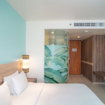 彩虹路景標準特大床房 普吉島巴東海灘中央智選假日飯店 - IHG 旗下飯店優惠