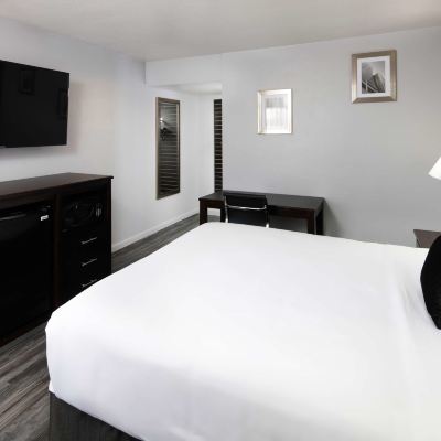 特大床套房帶梳化床-無障礙 圖森市中心紅獅套房酒店優惠