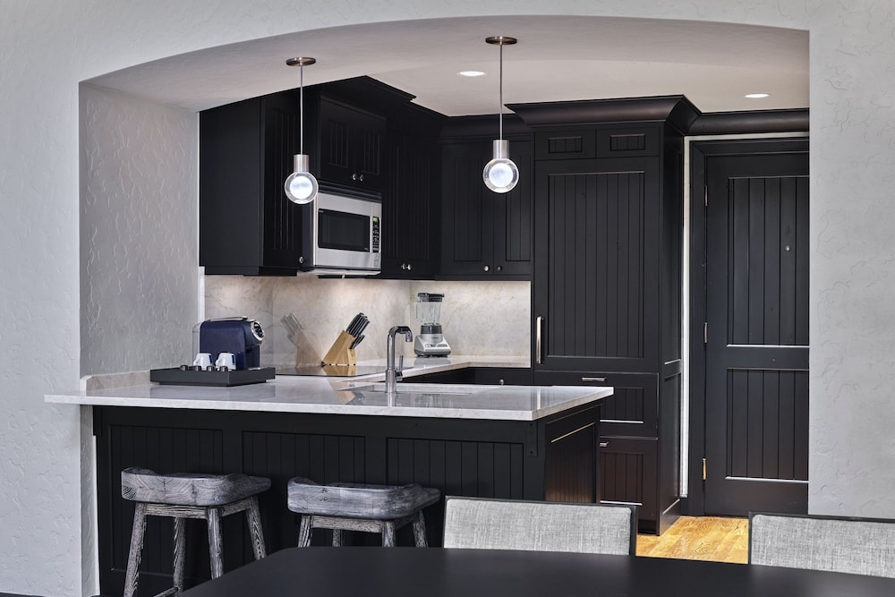 山景一卧室住宅特大床套房