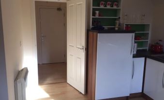 6 Varis Apartments - Housity
