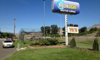 Moonlight Motor Lodge