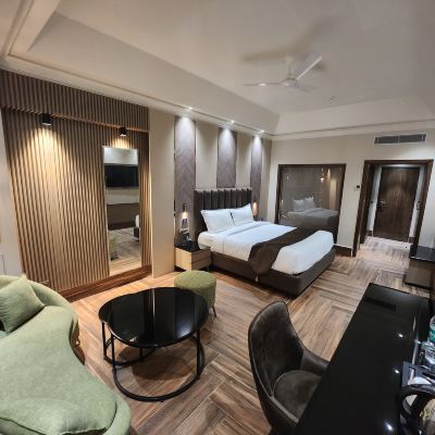 Premium Luxury Room