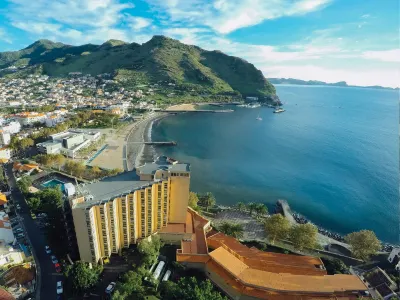 Baía Madeira Hotel Hotels in 