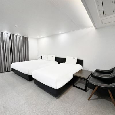 프리미엄 트윈 욕조 포함 (1인용) Jinju Hotel The V 쿠폰