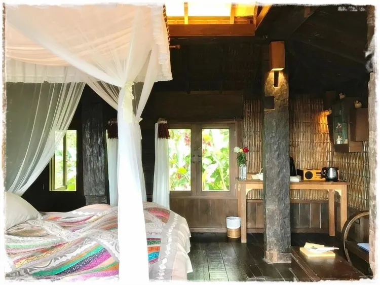 ห้องเตียงใหญ่ 1 เตียง วิวภูเขา
