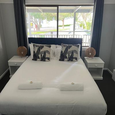 Deluxe Two-Bedroom Cottage Lake Hume Resort Promo Code