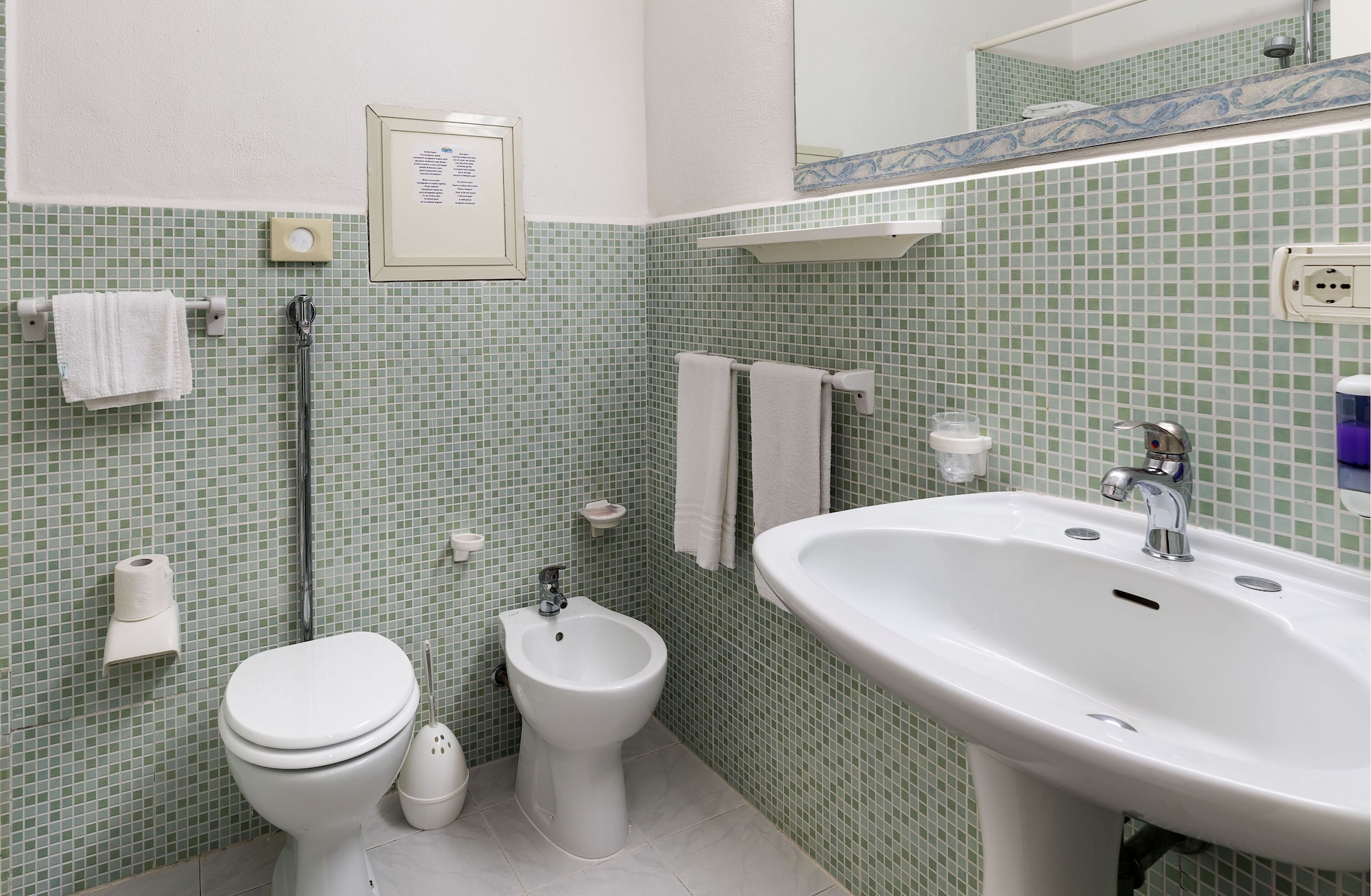 标准三人房 禁烟