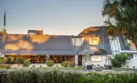 Scenic Hotel Marlborough Hotele w: 