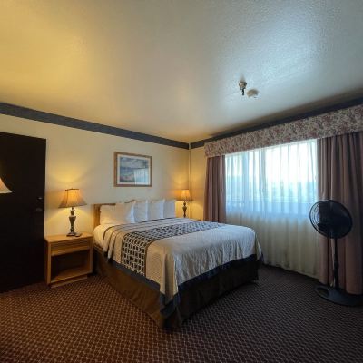 Exclusive Suite, 2 Bedrooms, Kitchen Oakridge Inn Promo Code