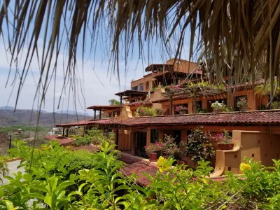 Amazing views of La Ropa Bay 3 BR condo Hotele w: 