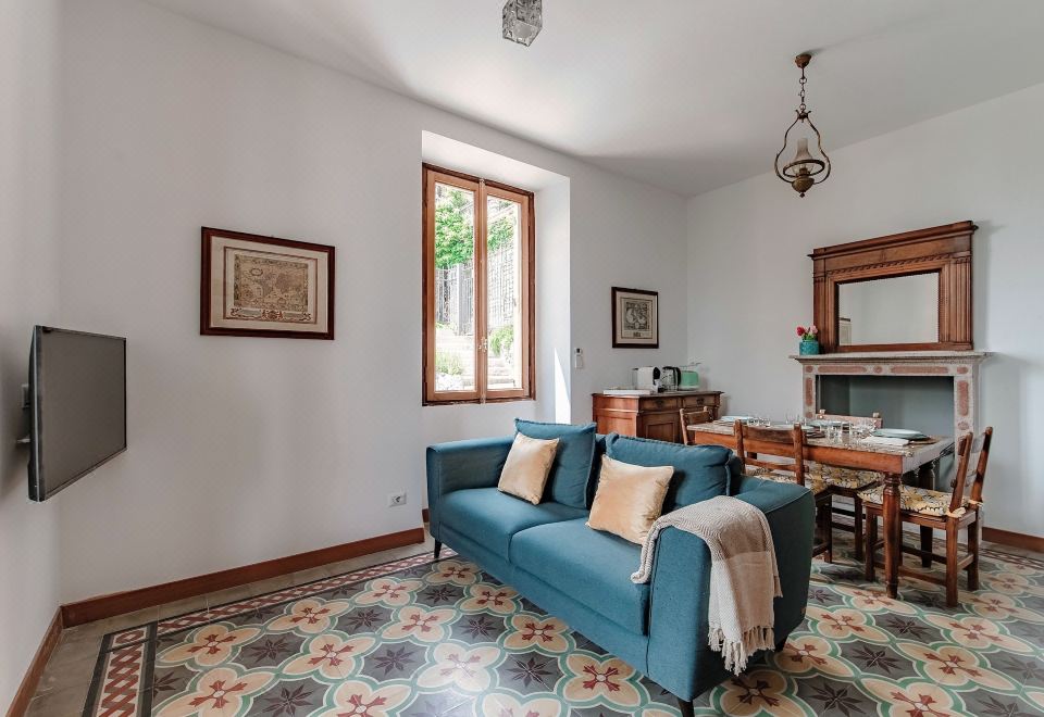 Villa Eugenia suite 2Apartment With Lake View