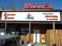 Brown Bear Saloon & Motel Hotels in 