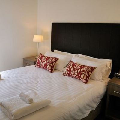 Standard Queen Room with Shared Bathroom