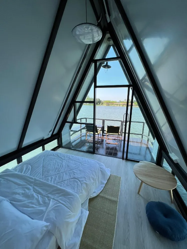 ห้องควีนพร้อมวิวทะเลสาบ