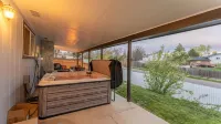 Stylish retreat w/ hot tub in the Front Range town of Westminster, Colorado