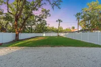 Coastal Luxury 7mi to Anna Maria Private Home