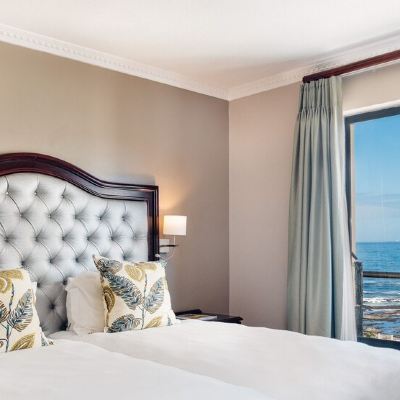 Standard Room with Two Single Beds and Sea View