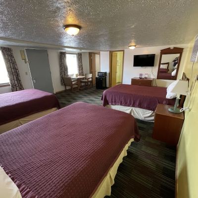 Suite, Multiple Beds