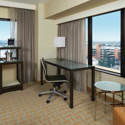 豪華特大床房 洛杉磯機場希爾頓酒店優惠