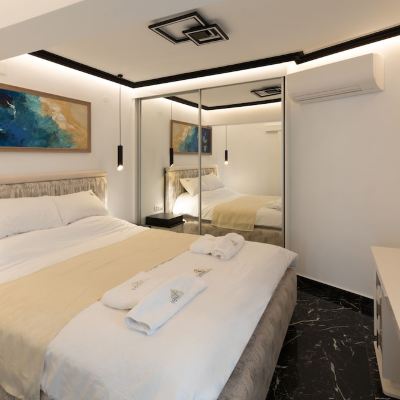 Superior Suite, 1 Queen Bed with Sofa bed, Sea View